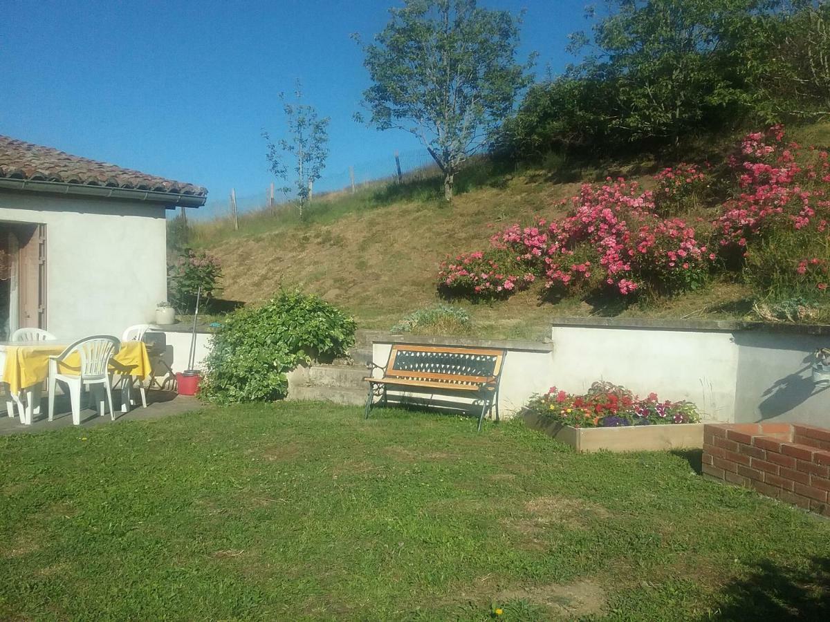 Gite Le Chapis Saint-Chamond Exterior foto